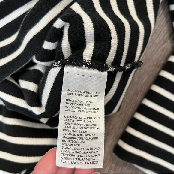 Chico's Womens Zenergy Striped Ribbed Henley Tee Top Size 2 Black White Stretch - Picture 10 of 12
